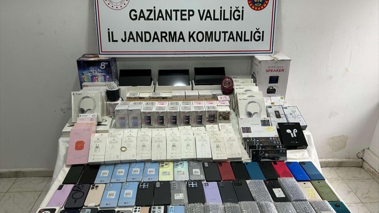 Gaziantep'te Kaçakçılık Operasyonu: 3 Gözaltı