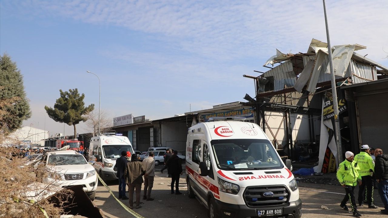 Gaziantep'te Yakıt Tankeri Patladı: 2 Ölü, 3 Yaralı