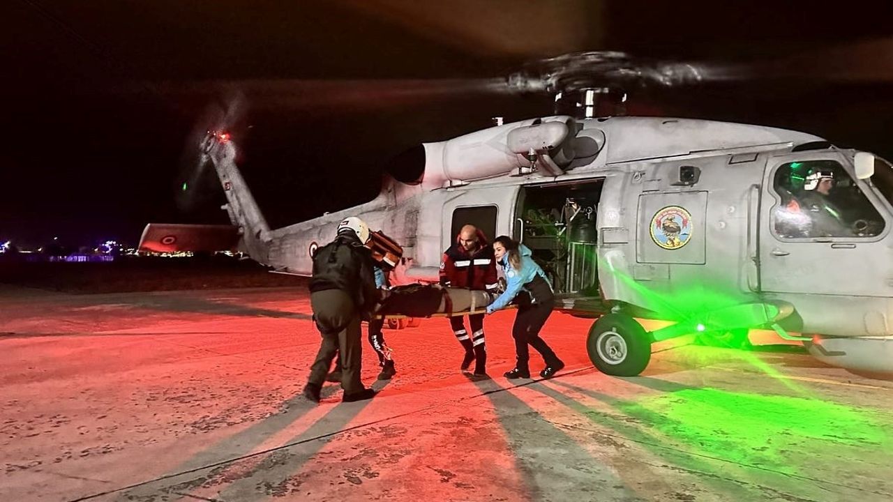 Gökçeada'daki Hastanın Helikopterle Çanakkale'ye Sevki