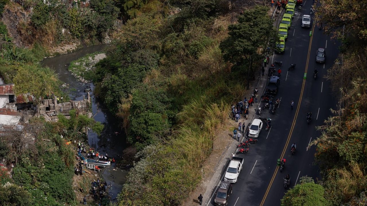 Guatemala'da Otobüs Kazası: 51 Kişi Hayatını Kaybetti