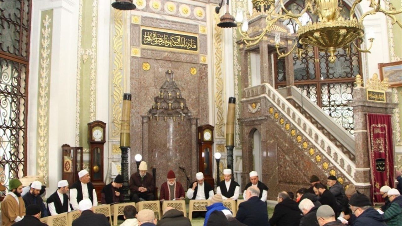 Hırka-i Şerif Camii'nde Mi'raciye Geleneği Yeniden Hayat Buldu