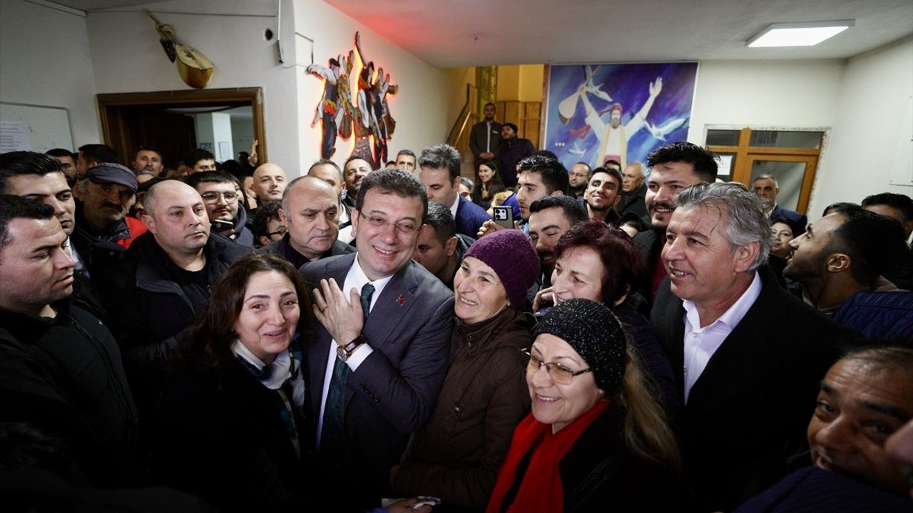 İBB Başkanı İmamoğlu, Hızır Lokması Paylaşımı'na Katıldı