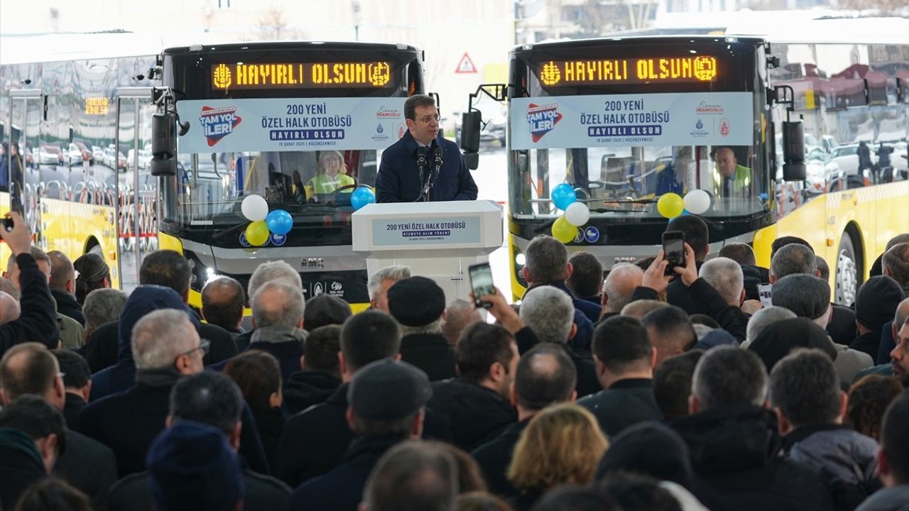 İstanbul'da Yeni Özel Halk Otobüsleri Hizmete Girdi