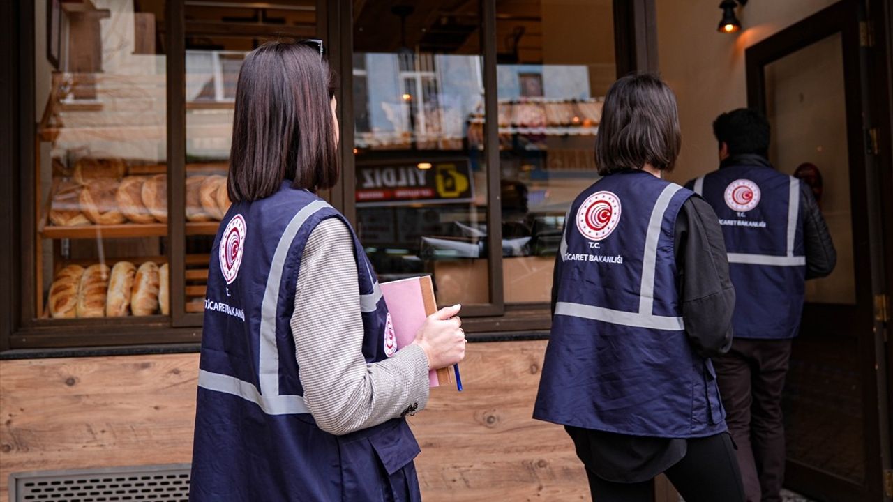 İzmir'de Ramazan Pidesi Denetimleri Başladı