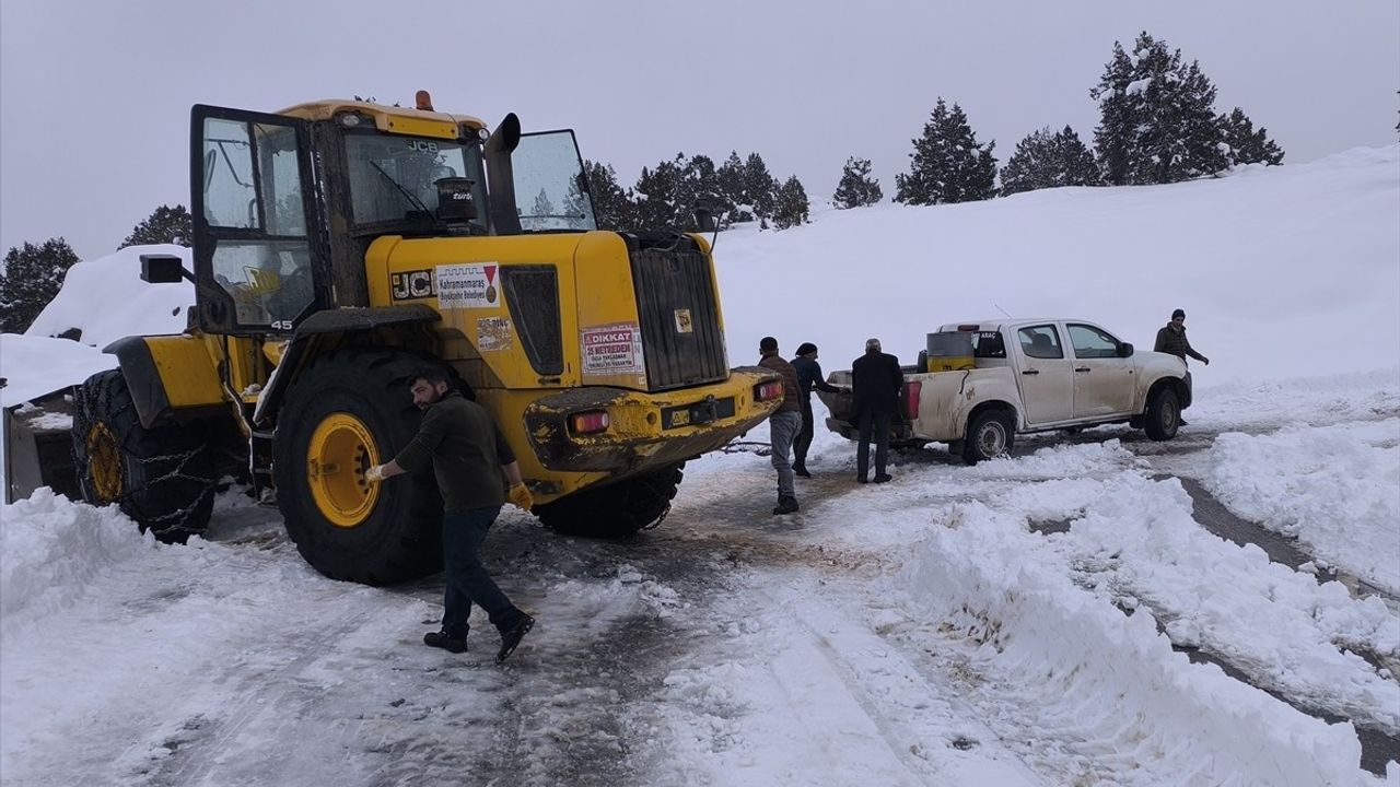 Kahramanmaraş'ta Kar Yağışı Ulaşımı Engelliyor