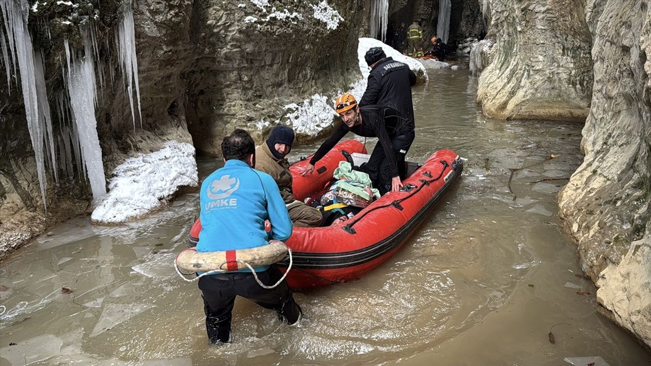 Karabük'te Kanyon Kazası: 3 Yaralı