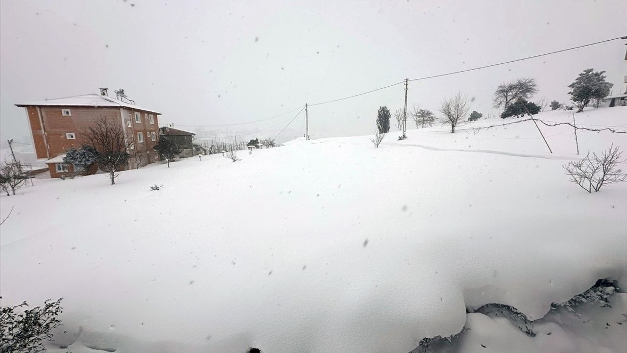 Karadeniz Bölgesi'nde Kar Yağışı ve Soğuk Hava Etkili Olmaya Devam Ediyor