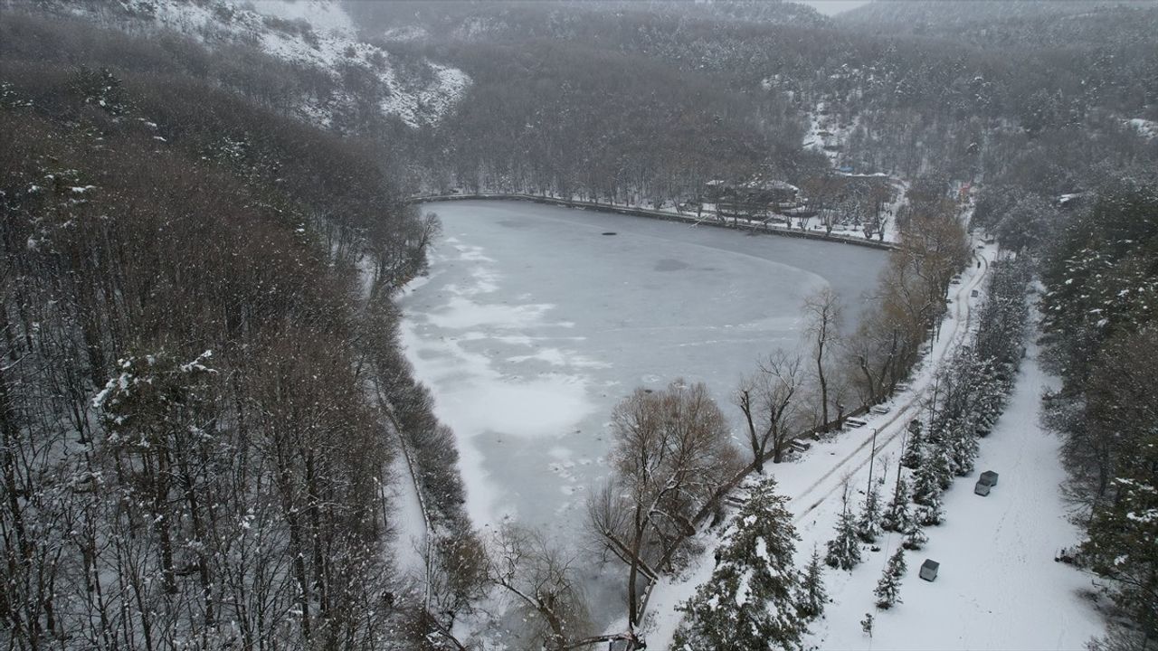 Karagöl Tabiat Parkı Beyaza Büründü