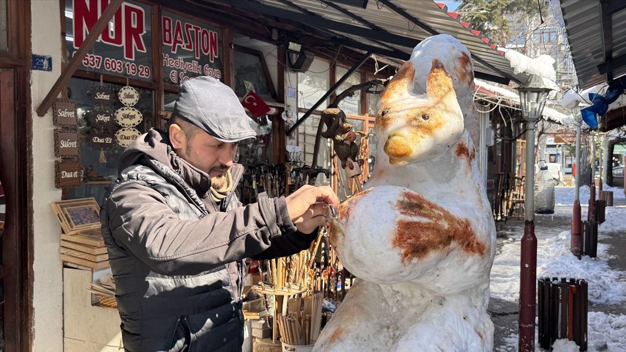 Kardan Sincap Yapan Baston Ustası İlgi Odağı