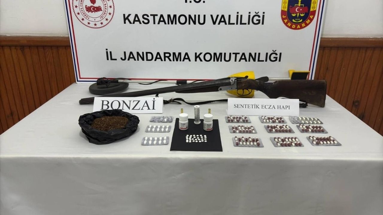 Kastamonu'da Uyuşturucu ve Kaçak İçki Operasyonu: 1 Tutuklama