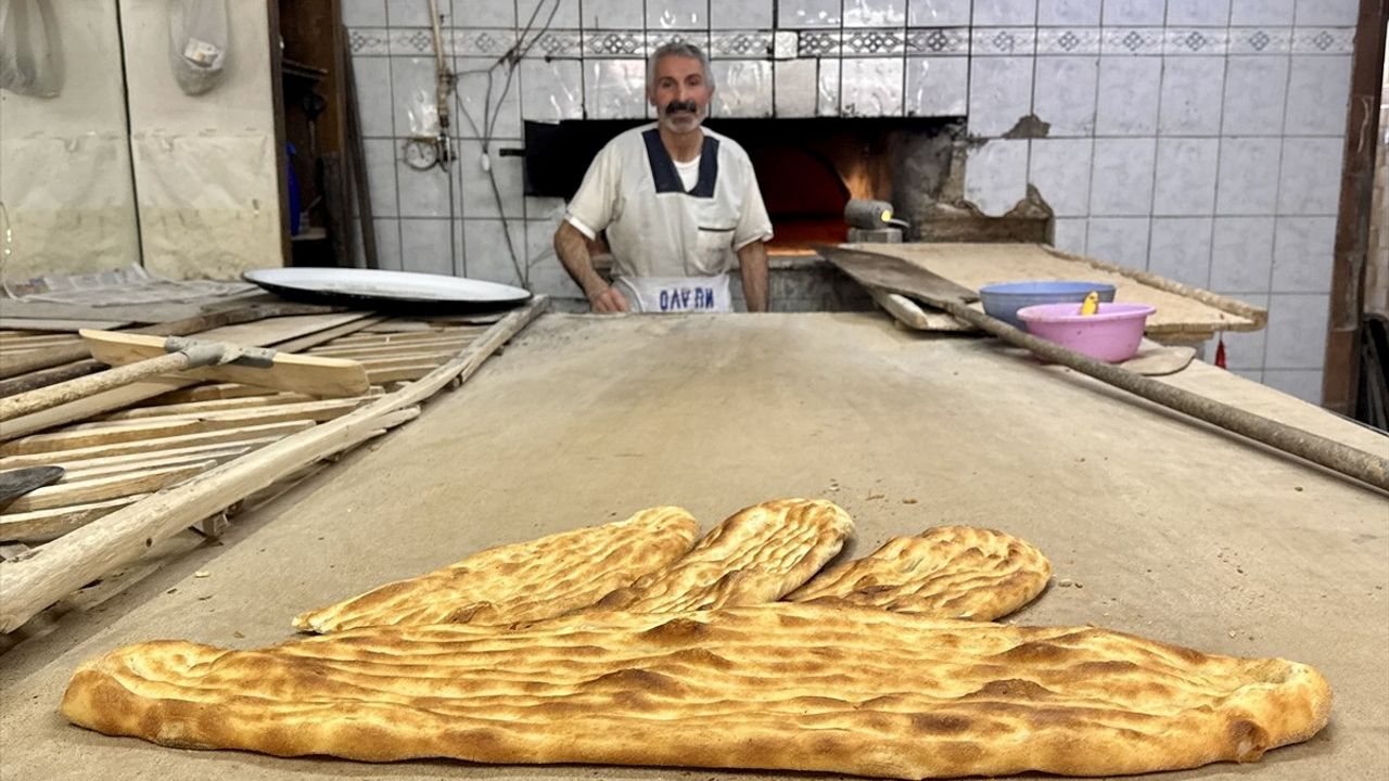 Kırşehir'de Ramazan Pideleri İle İlk Sahur Hazırlıkları Tamamlandı