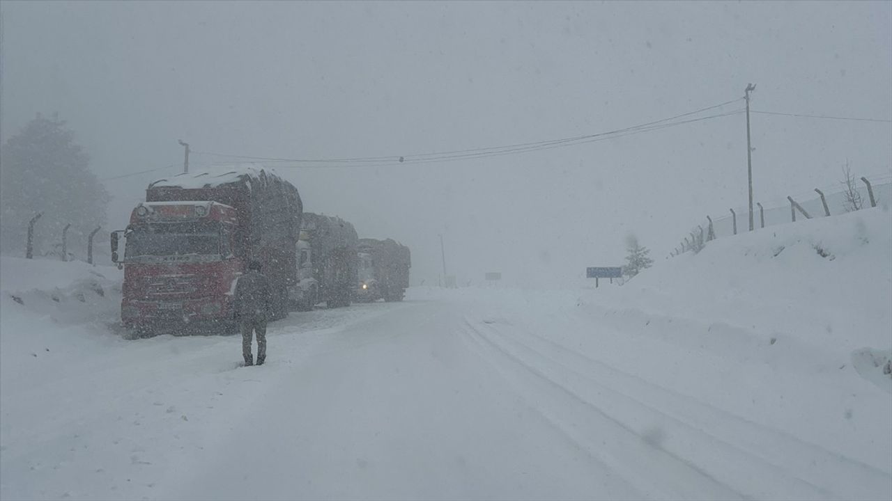 Kocayayla Geçidi Ağır Araç Trafiğine Kapandı