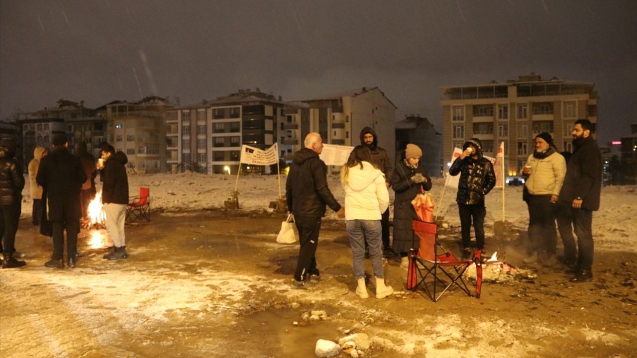 Malatya'da 6 Şubat Depremlerinde Hayatını Kaybedenler Anıldı