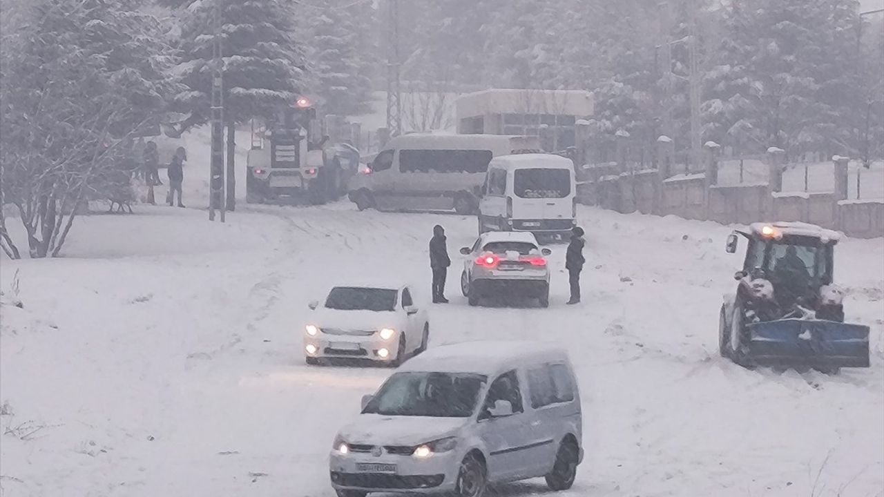 Malatya'da Kar Nedeniyle Eğitime Ara Verildi