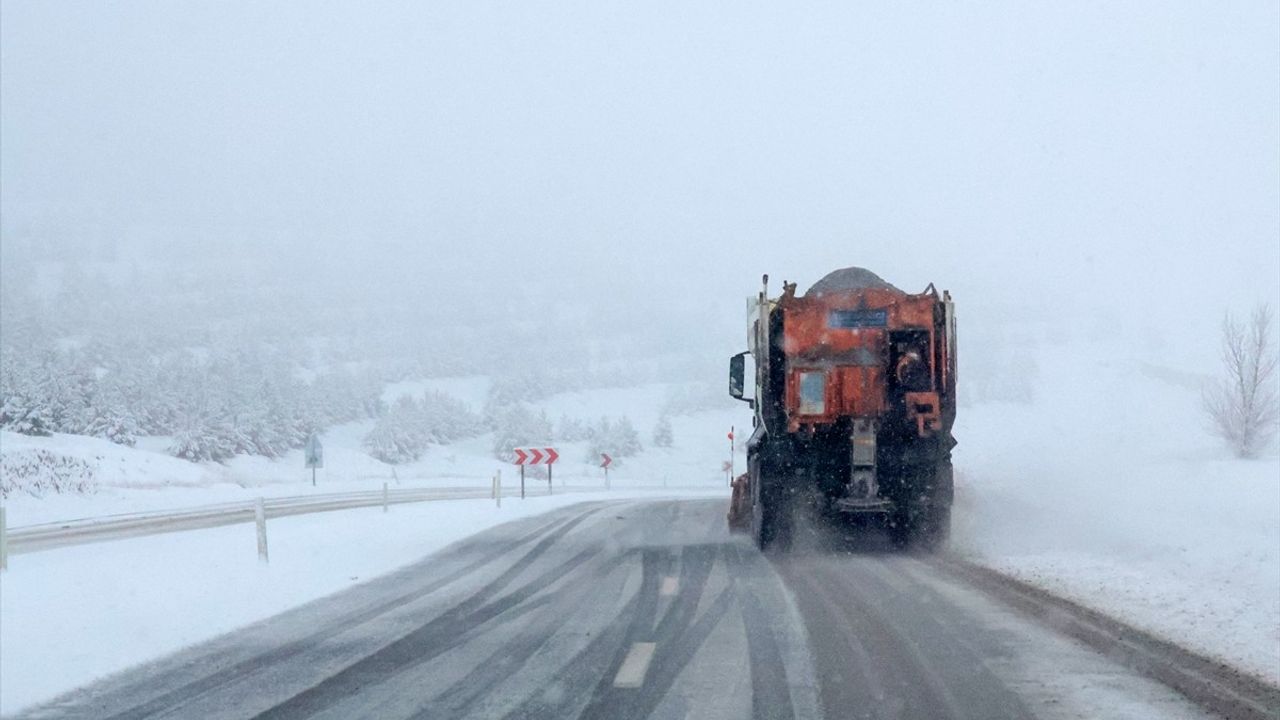 Malatya-Kayseri Karayolu Olumsuz Hava Koşulları Nedeniyle Kapandı