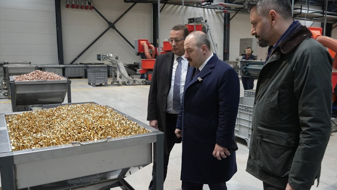 Mustafa Varank TMA Savunma Fişek Fabrikası'nı Ziyaret Etti