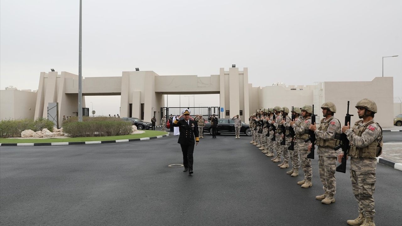 Oramiral Tatlıoğlu'ndan Katar-Türk Birleşik Müşterek Kuvvet Komutanlığına Ziyaret