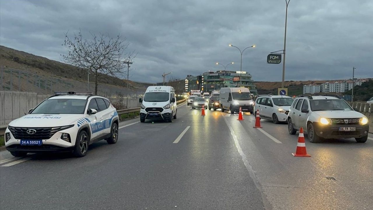 Pendik'te Motosiklet Kazası: Bir Genç Hayatını Kaybetti