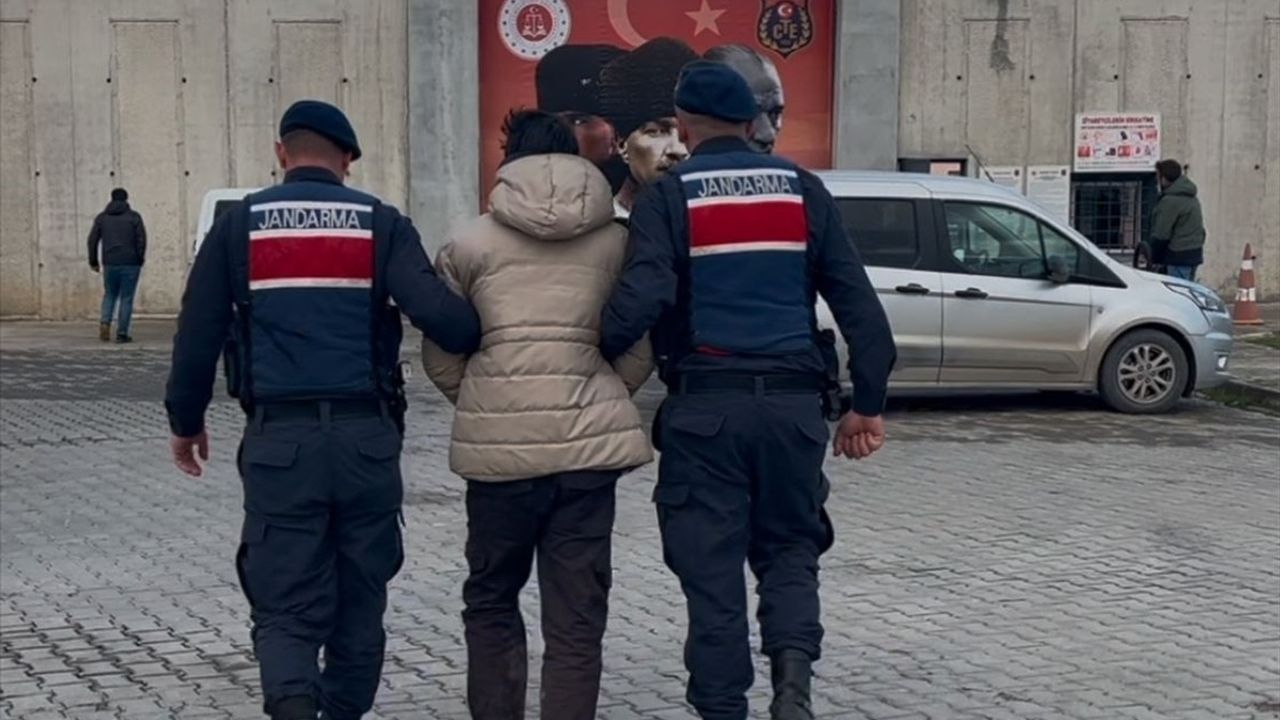 Sakarya'da Annesini Öldüren Şahıs Tutuklandı