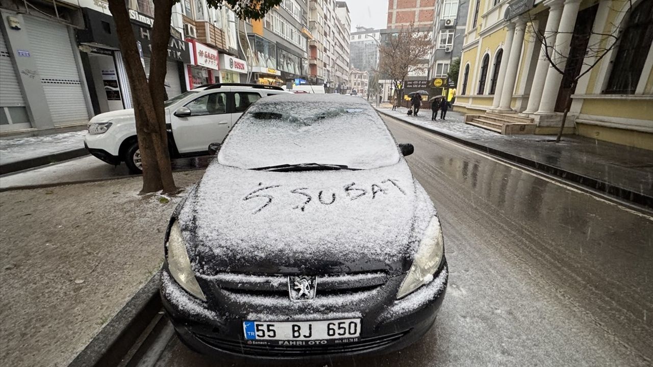 Samsun'da Etkili Kar Yağışı