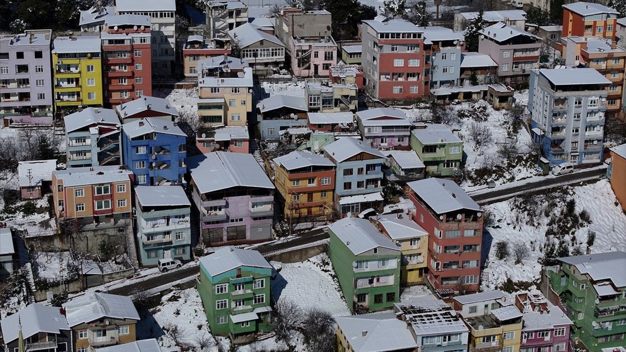 Samsun'un Renkli Evleri Kar Altında