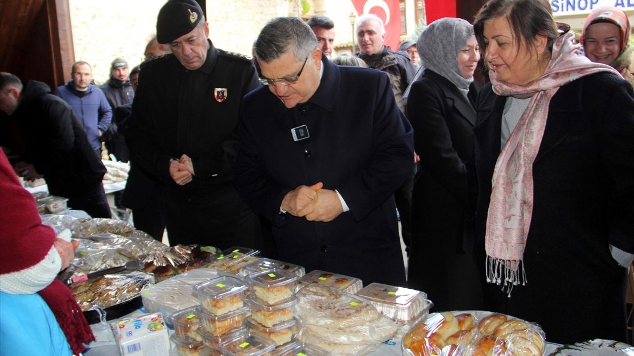 Samsun ve Sinop'ta Depremzedeler İçin Kermes Düzenlendi