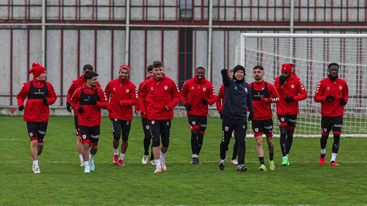 Samsunspor, Çaykur Rizespor Maçına Hazırlıklarını Sürdürüyor