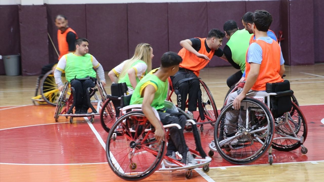 Şanlıurfa'nın Engelli Basketbolcuları Play-Off Hedefinde