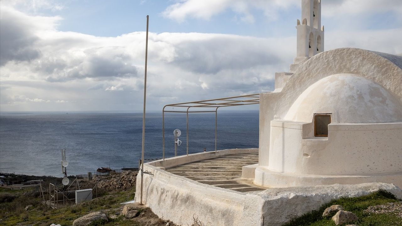 Santorini'de Artan Sismik Hareketlilik Paniğe Neden Oldu