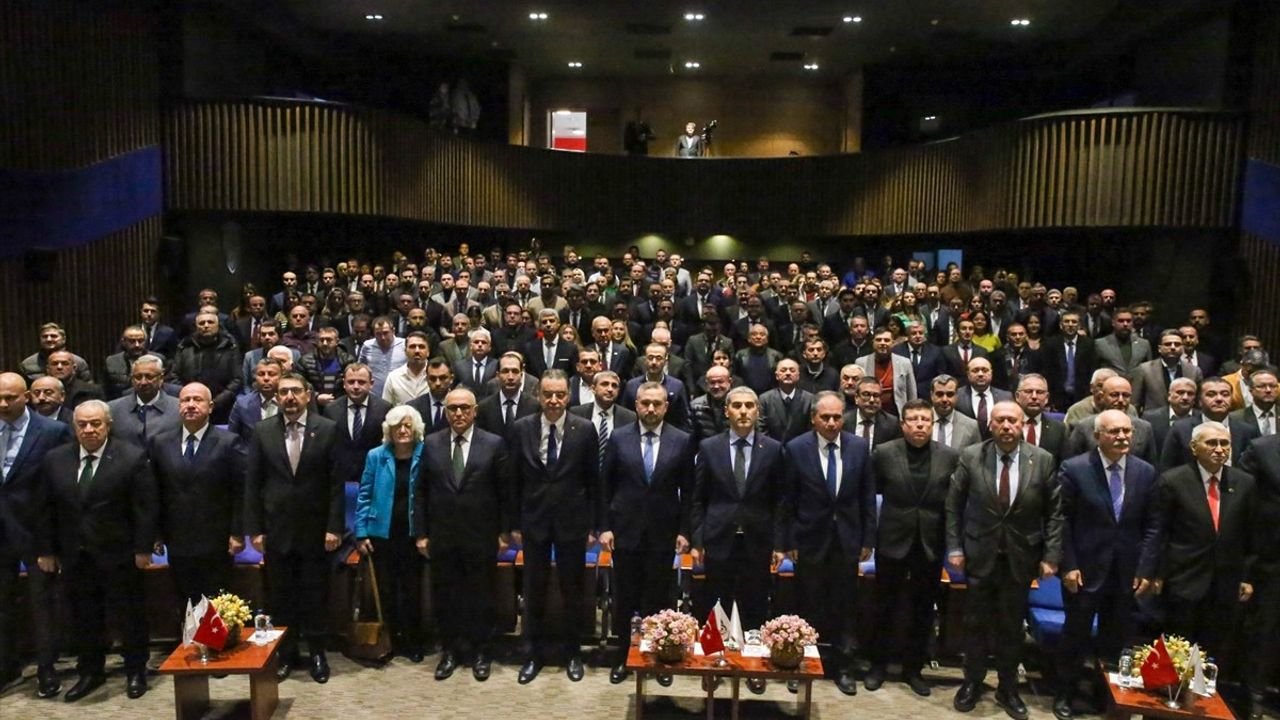 TCMB Başkanı Fatih Karahan Uşak'ta İş Dünyasıyla Buluştu