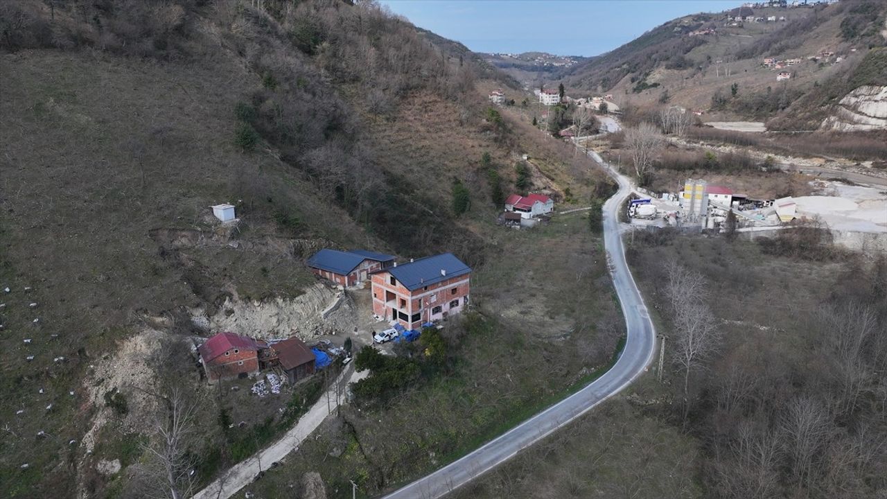 Trabzon'daki Heyelan Havadan Görüntülendi