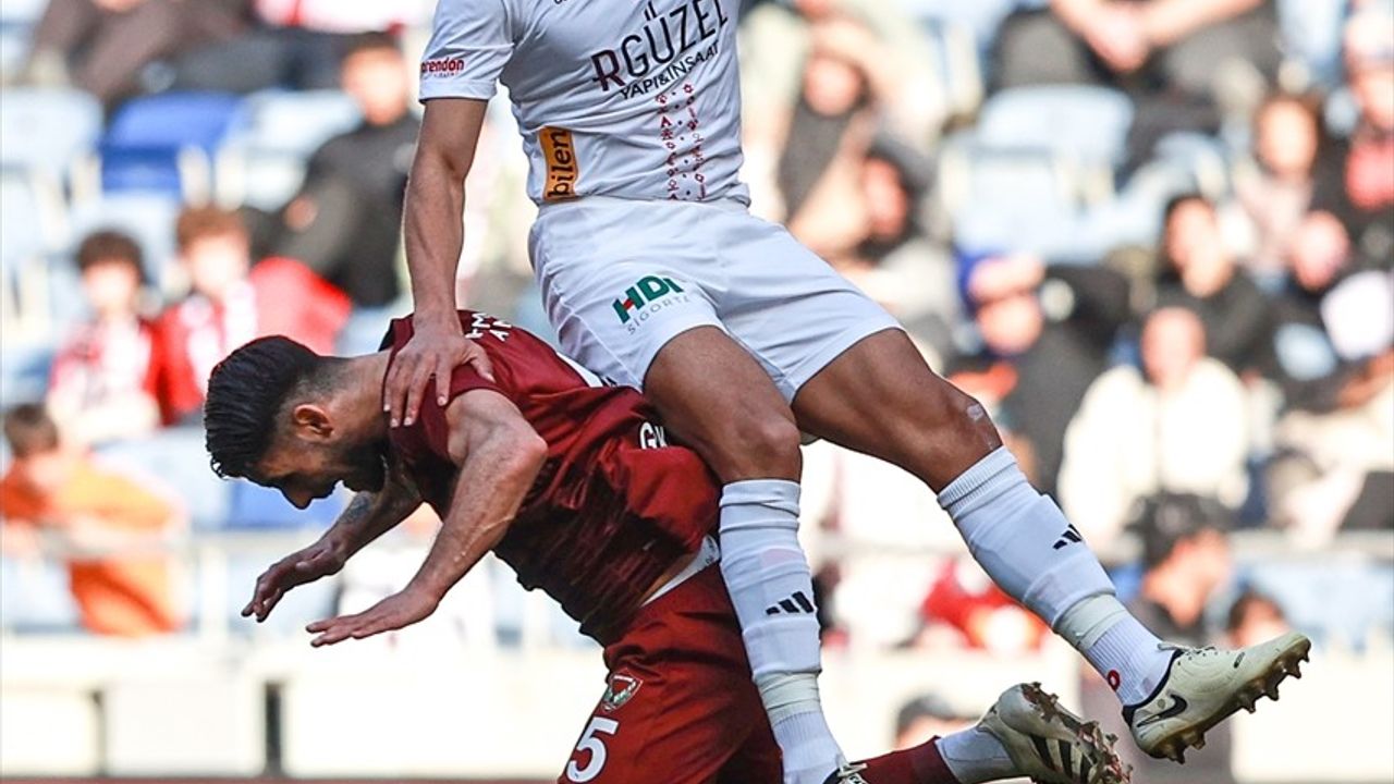 Trendyol Süper Lig: Antalyaspor Zorlu Deplasmanda Galip