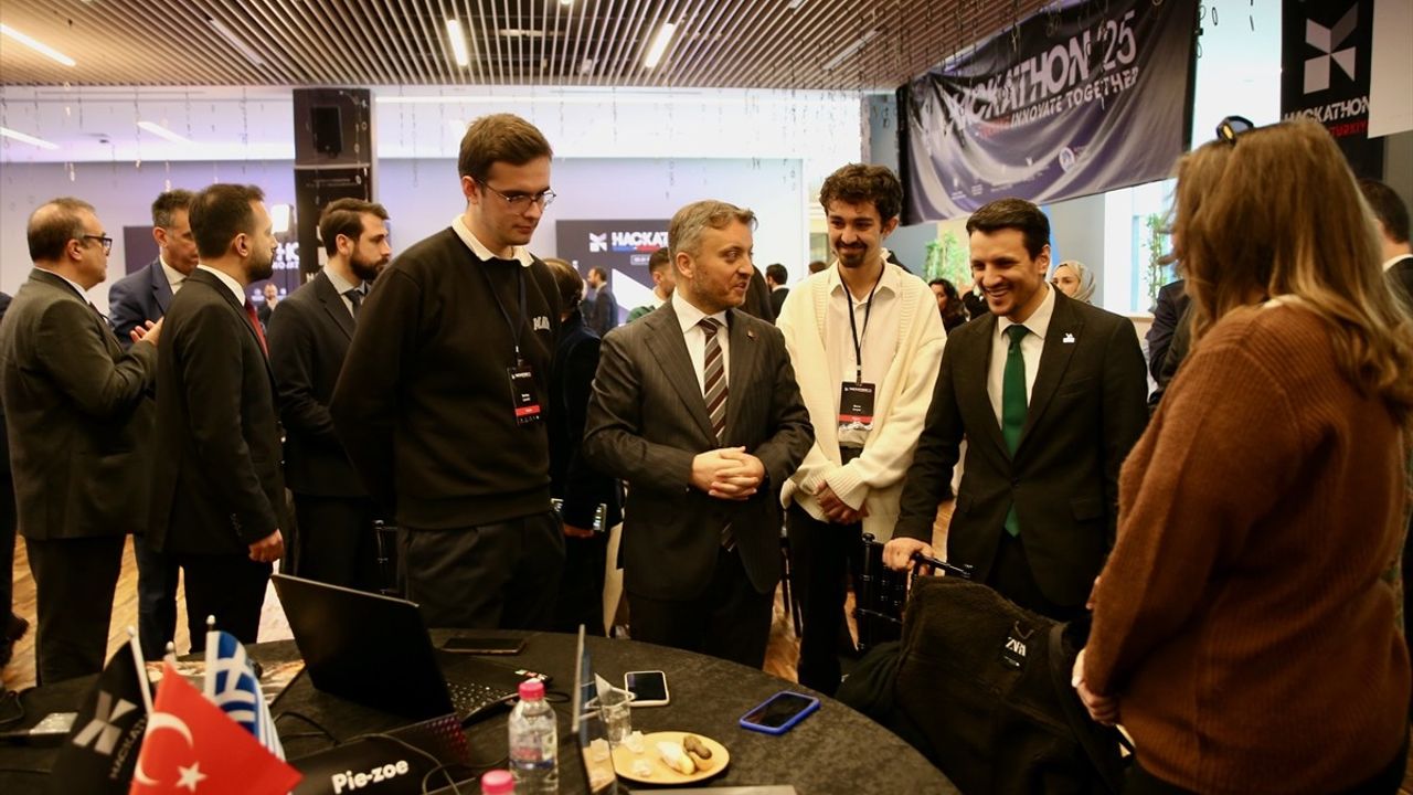 Türkiye-Yunanistan Hackathonu'nda Yarı Final Tamamlandı