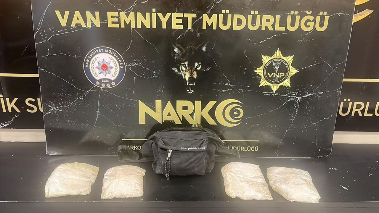 Van'da Uyuşturucu Operasyonu: 7 Kilo Sentetik Madde Ele Geçirildi