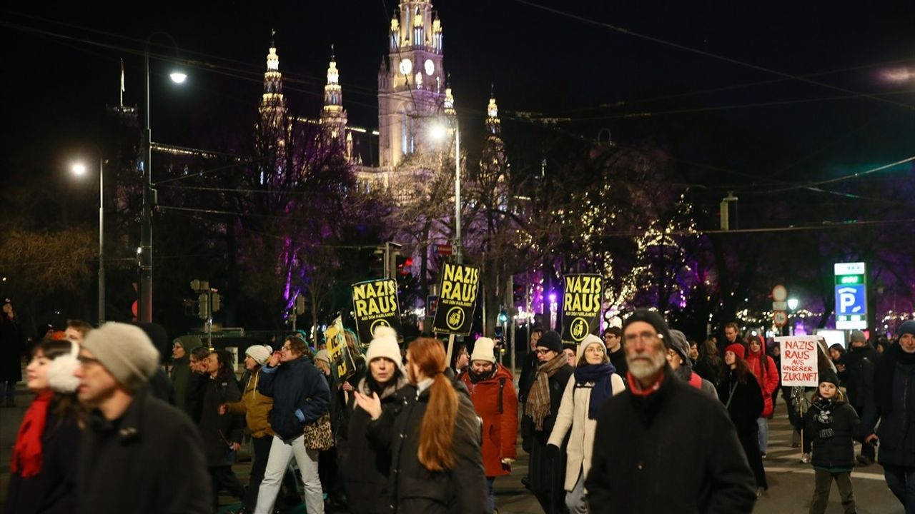 Viyana'da Aşırı Sağ Protestosu