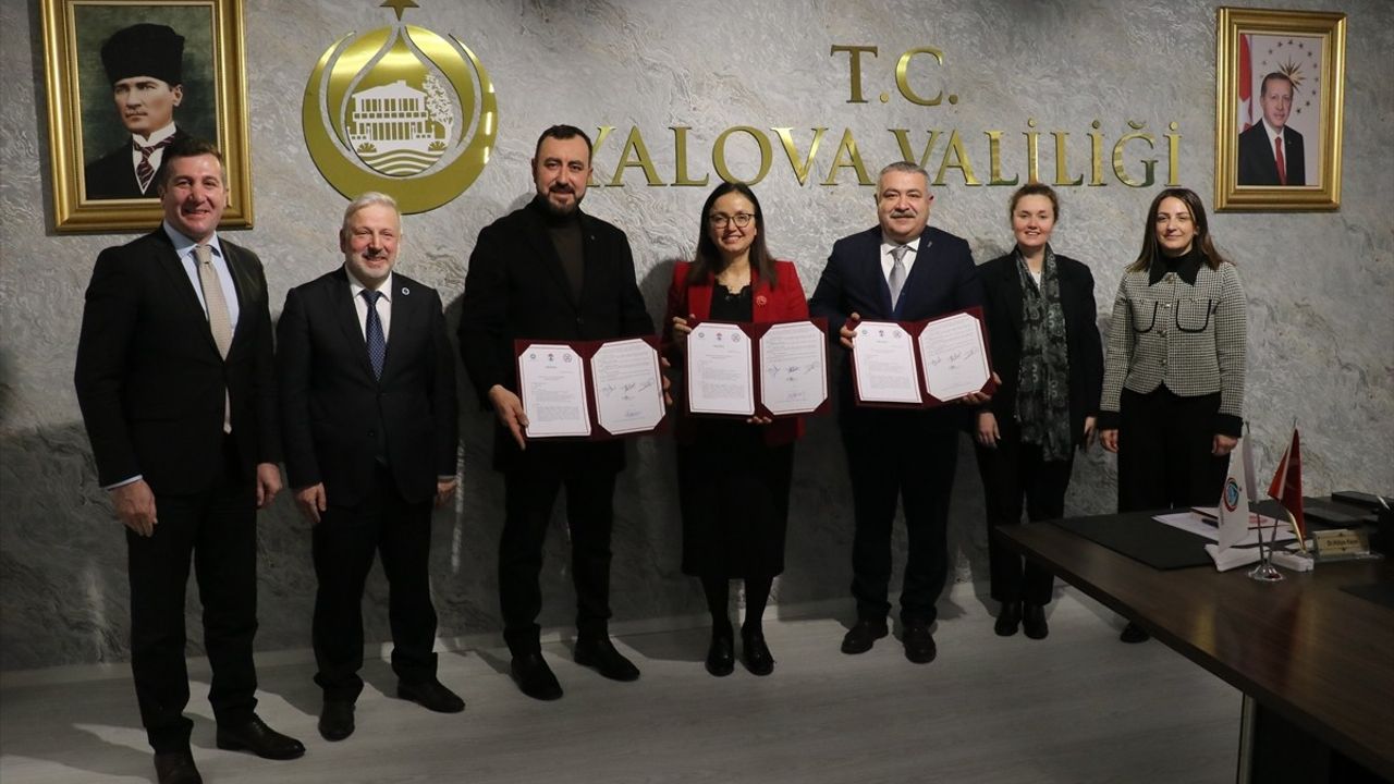 Yalova'da Bakkal Kart Projesi Başlatıldı