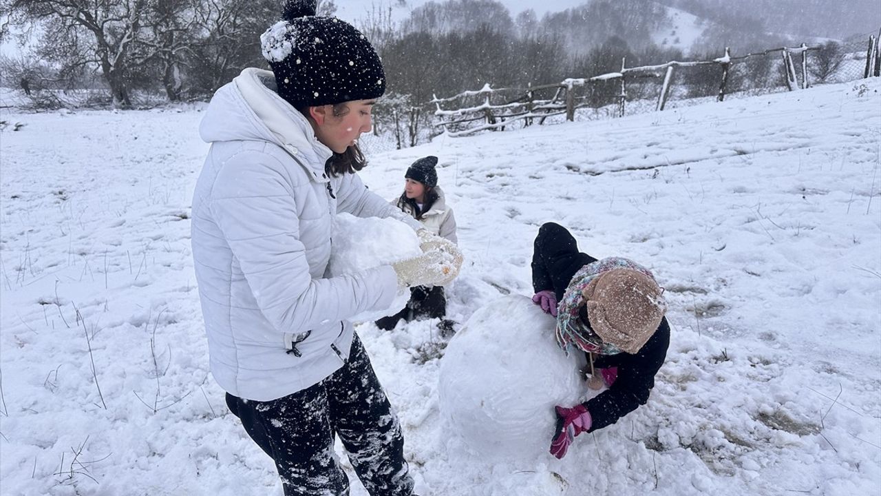 Yalova'da Karla Mücadele Çalışmaları Devam Ediyor