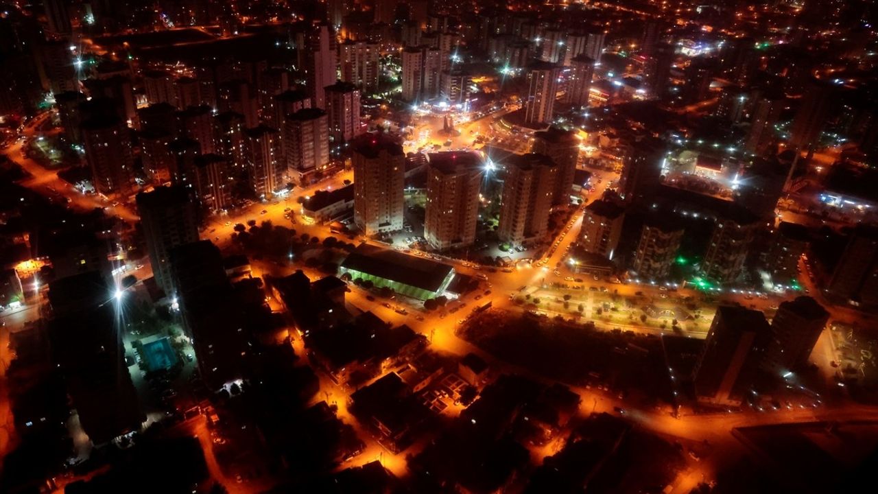 Adana Valisi Köşger Havadan Güvenlik Denetimleri Yaptı