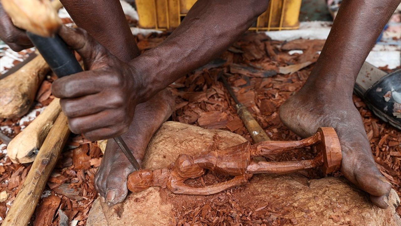 Afrika'nın Sanatla Yeniden Doğuşu: Kültürel Miras ve Ekonomi
