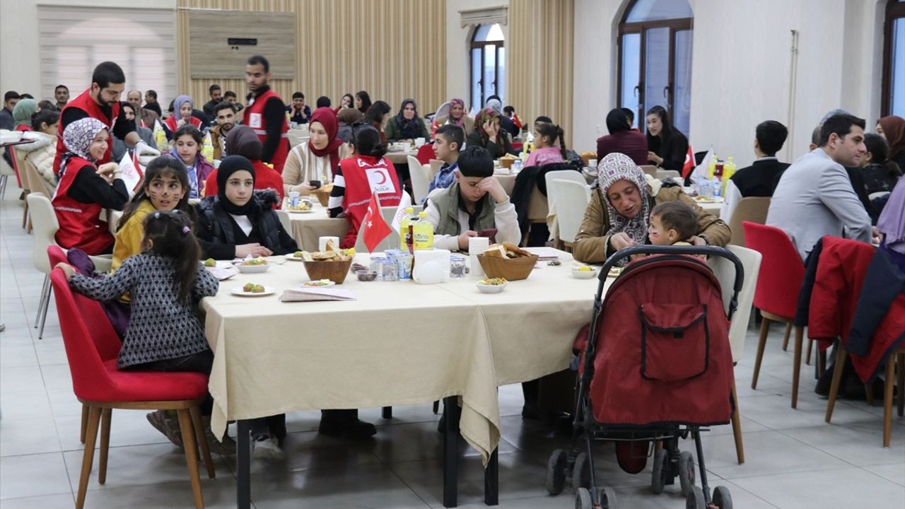 Ağrı'da Yetim Çocuklara Özel İftar Programı