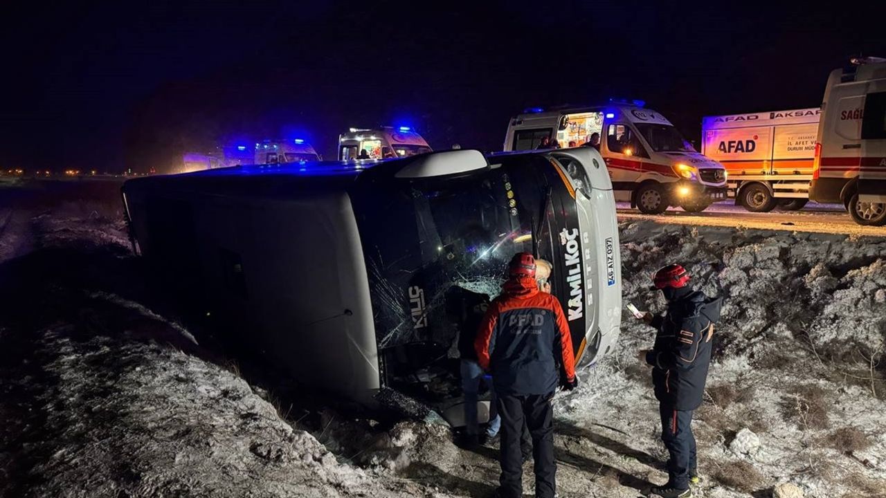 Aksaray'da Otobüs Devrildi: 20 Yaralı