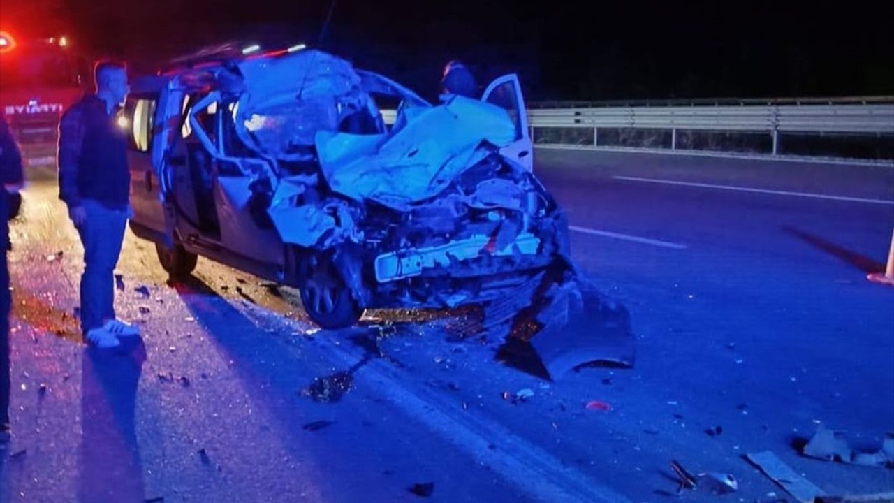 Anadolu Otoyolu'nda Trafik Kazası: 1 Ölü, 3 Yaralı