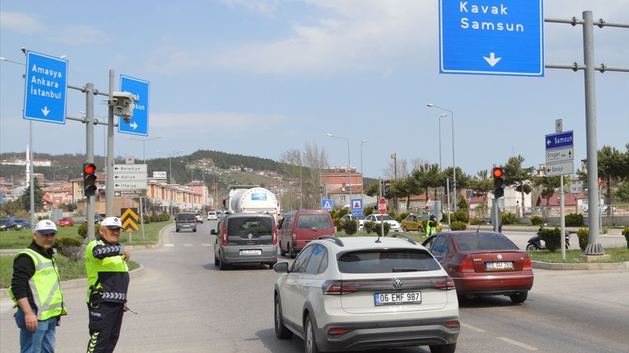 Ankara-Samsun Kara Yolunda Bayram Yoğunluğu