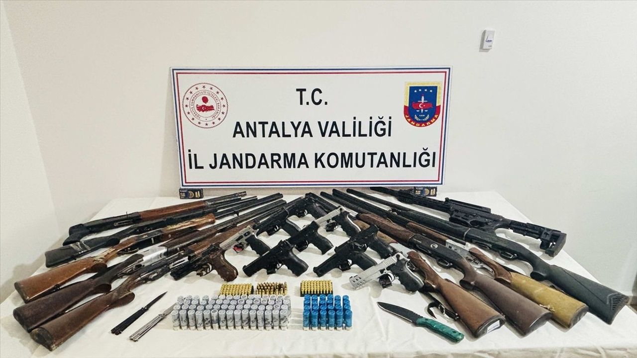 Antalya'da Silah Kaçakçılığı Operasyonu