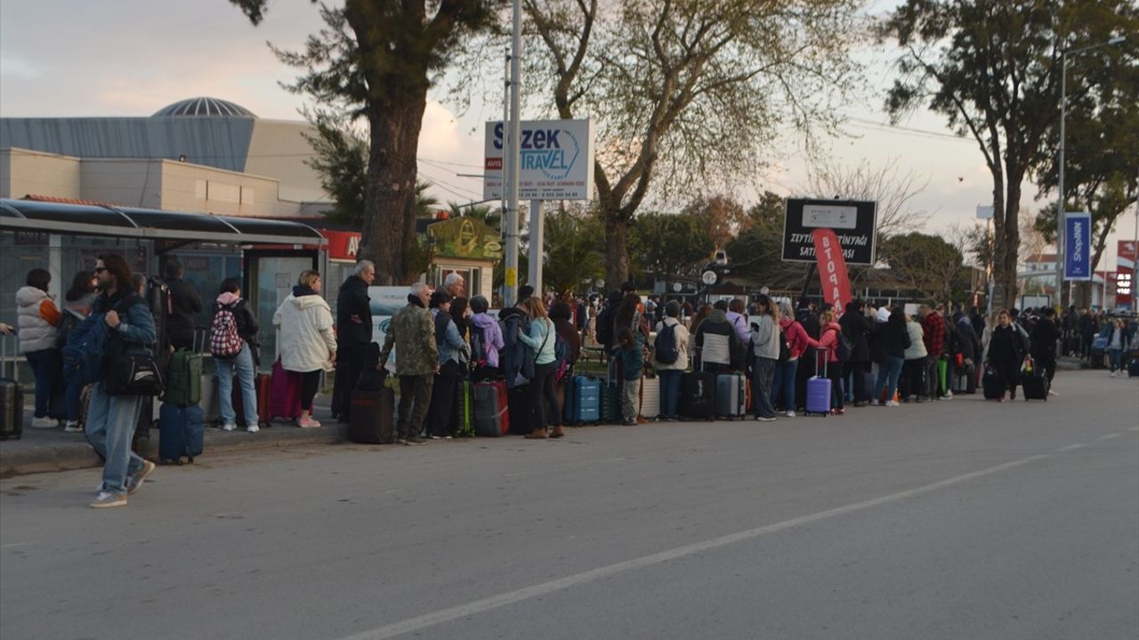 Ayvalık'tan Midilli Adası'na Bayram Yoğunluğu