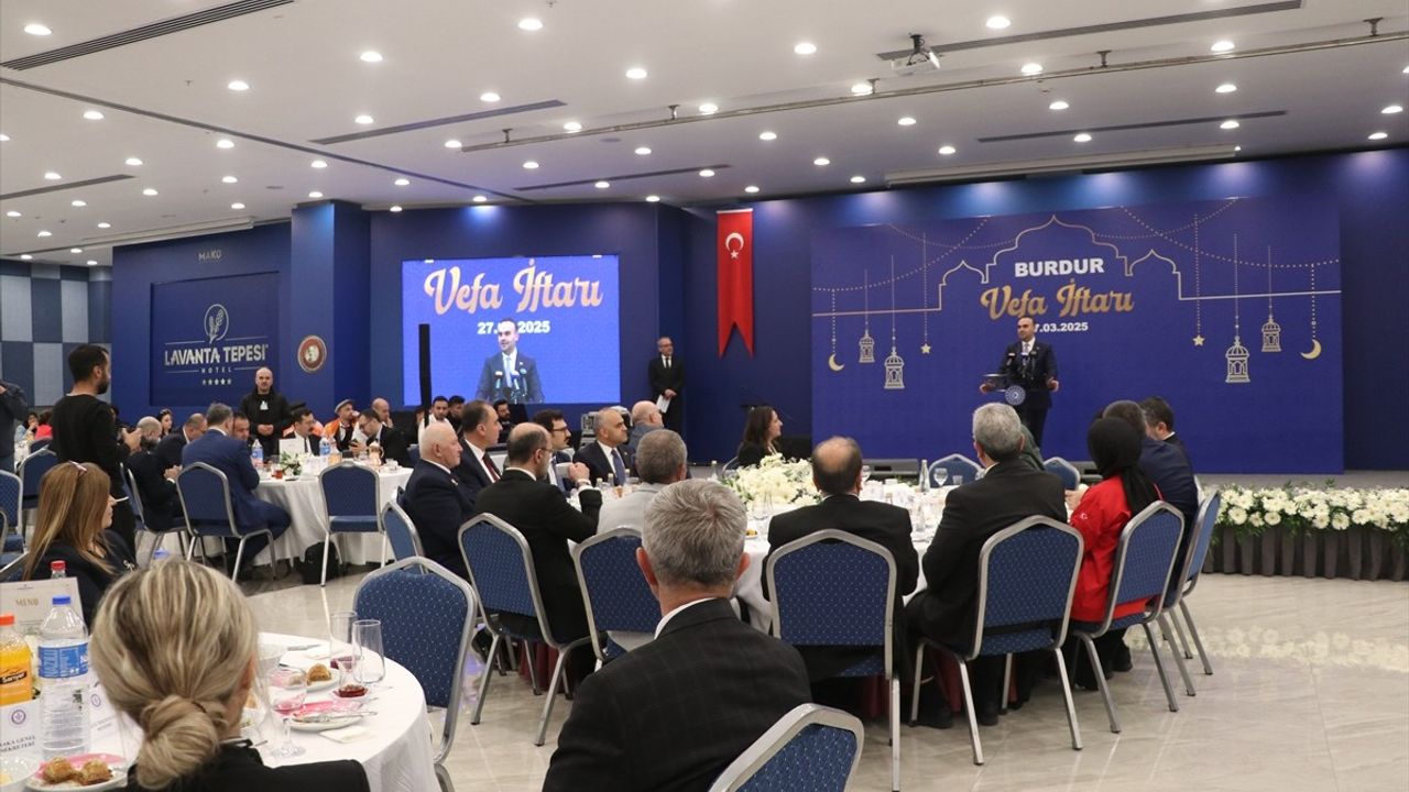 Bakan Kacır, Burdur'da İftar Programında Konuştu