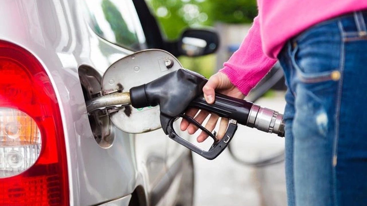 Benzin, Motorin ve LPG'ye eş zamanlı zam furyası! Cepler o 3 günde kasıp kavrulacak