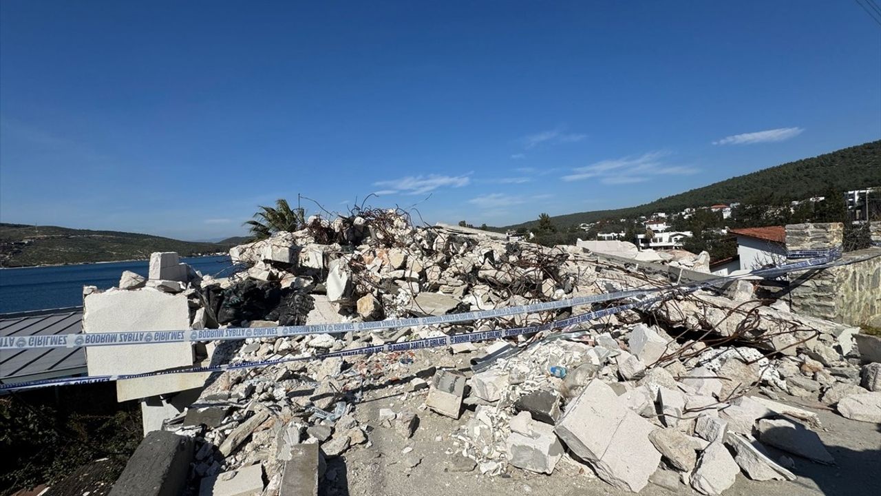 Bodrum'da Hazine Arazisine Kaçak Yapı Yıkımı Başladı