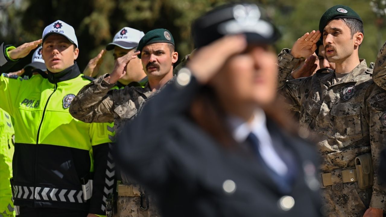 Çanakkale Zaferi'nin 110. Yılı Anıtkabir'de Kutlandı