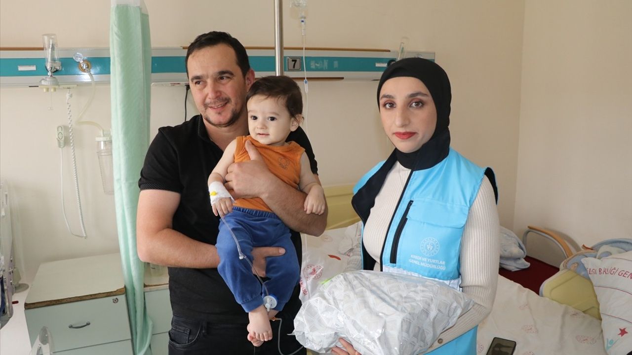 Çankırı'da Üniversite Öğrencilerinden Hastane Ziyareti